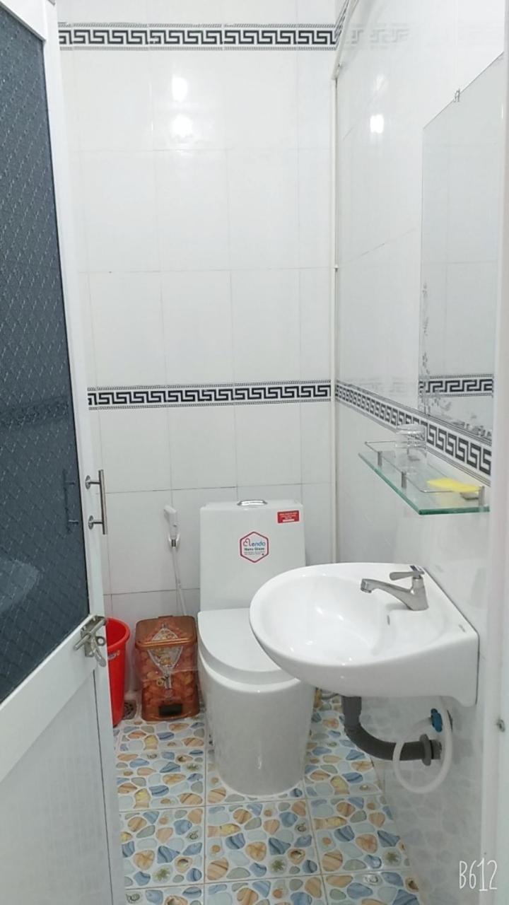 Nhà Nghỉ NgọC PhuọNg Hon Son Hotel Lai Son Room photo